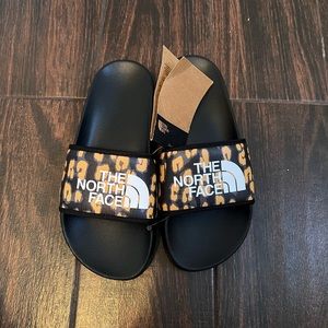 NWT the north face slides size 6